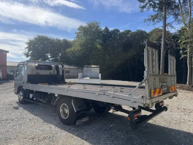 三菱 キャンター TPG-FEB80(2WD)の写真4