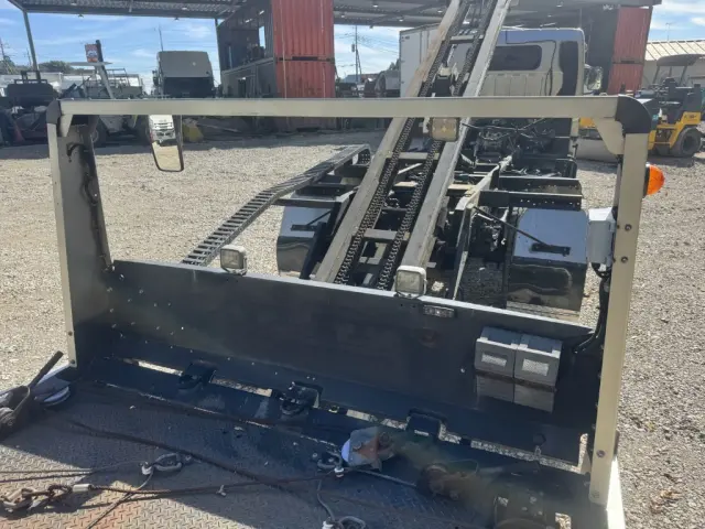 三菱 キャンター TPG-FEB80(2WD)の写真17