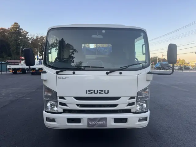 いすゞ エルフ 2RG-NPR88AR(2WD)の写真5