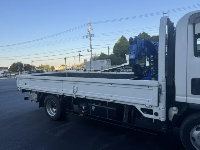 いすゞ エルフ 2RG-NPR88AR(2WD)の写真6