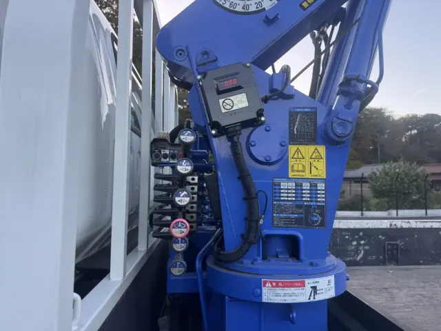 いすゞ エルフ 2RG-NPR88AR(2WD)の写真16