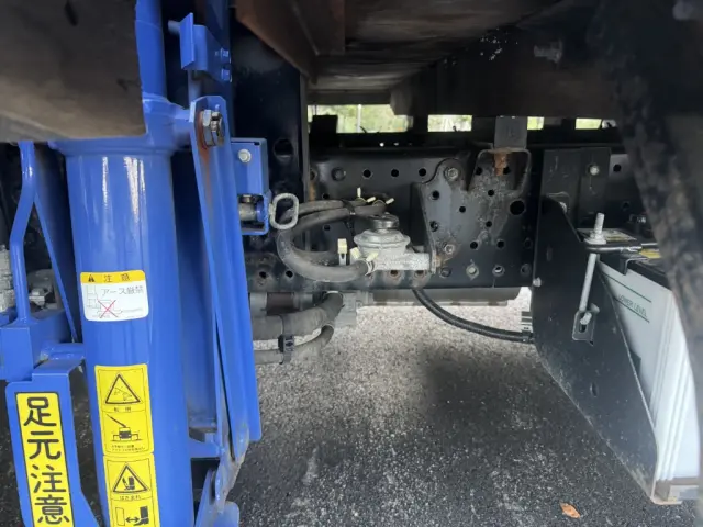 いすゞ エルフ 2RG-NPR88AR(2WD)の写真20