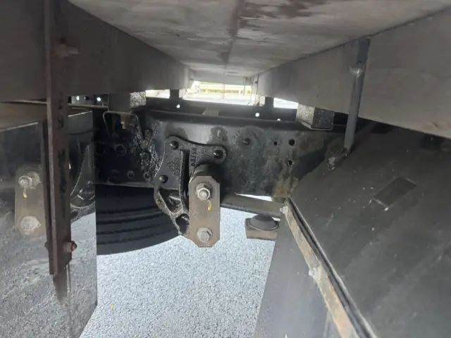 いすゞ エルフ 2RG-NPR88AR(2WD)の写真23