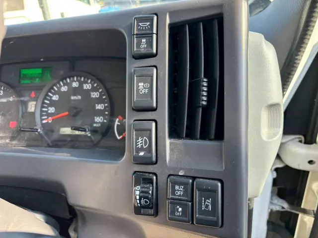 いすゞ エルフ 2RG-NPR88AR(2WD)の写真30