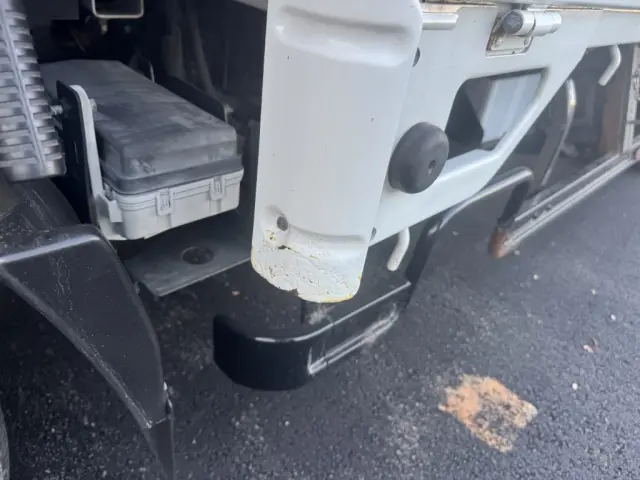いすゞ エルフ 2RG-NPR88AR(2WD)の写真49