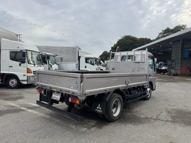 三菱 キャンター 2PG-FEAV0(2WD)の写真3