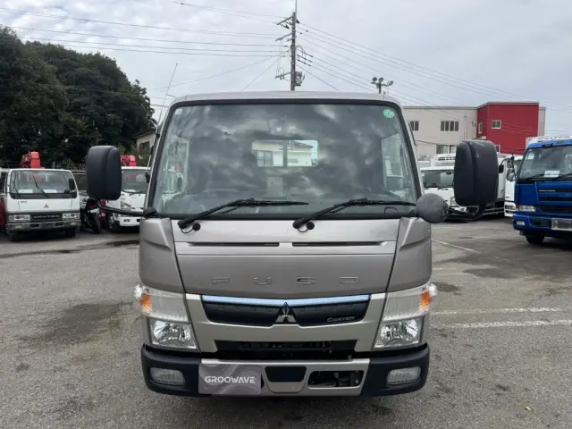 三菱 キャンター 2PG-FEAV0(2WD)の写真5