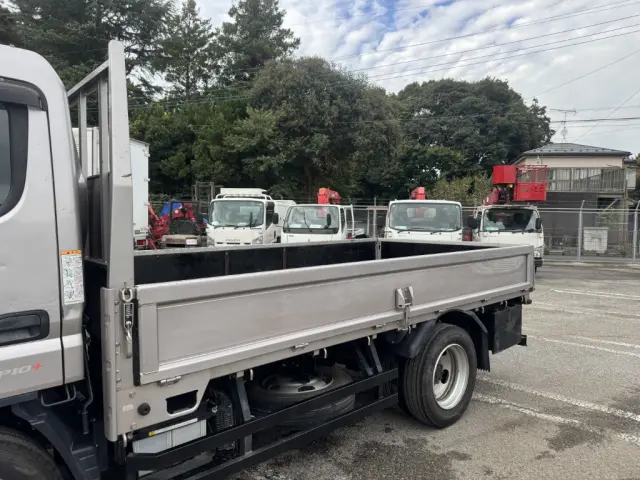 三菱 キャンター 2PG-FEAV0(2WD)の写真7