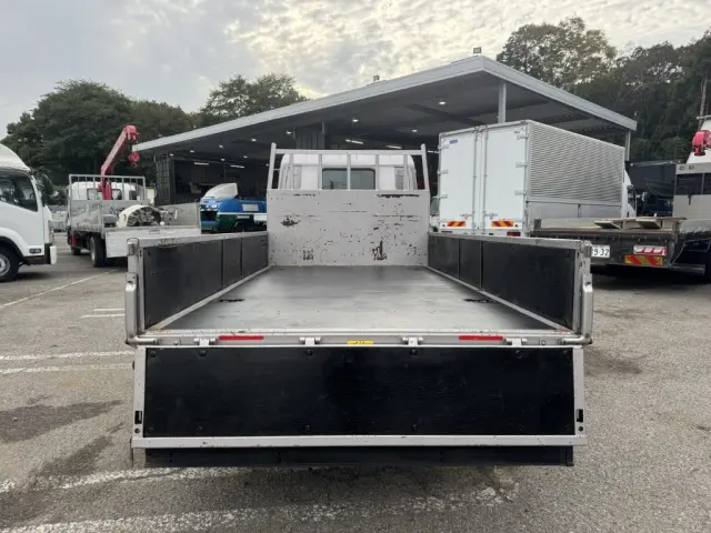 三菱 キャンター 2PG-FEAV0(2WD)の写真9