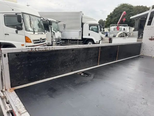 三菱 キャンター 2PG-FEAV0(2WD)の写真10