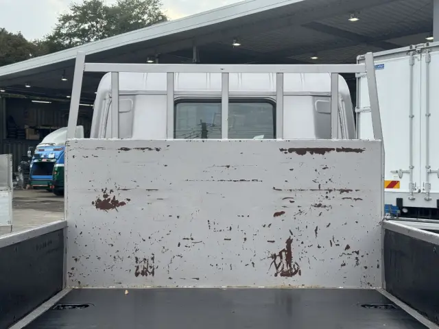 三菱 キャンター 2PG-FEAV0(2WD)の写真13