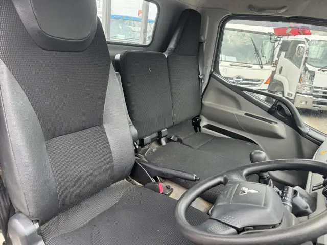 三菱 キャンター 2PG-FEAV0(2WD)の写真21