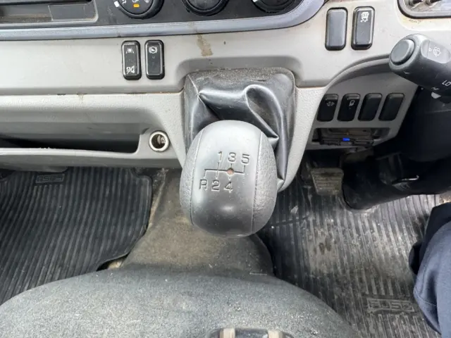 三菱 キャンター 2PG-FEAV0(2WD)の写真24