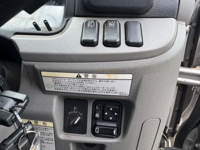 三菱 キャンター 2PG-FEAV0(2WD)の写真27