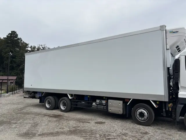 UD クオン 2PG-CG5CA(8x4)の写真6