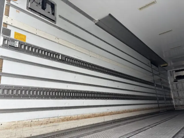 UD クオン 2PG-CG5CA(8x4)の写真14