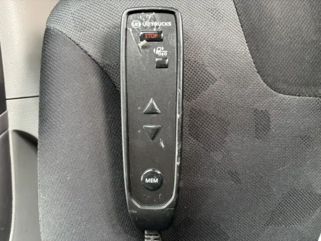 UD クオン 2PG-CG5CA(8x4)の写真34