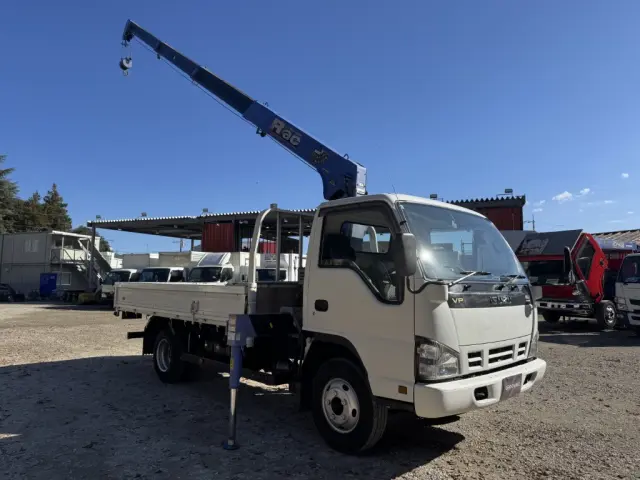 いすゞ エルフ PB-NPR81AR(2WD)の写真2