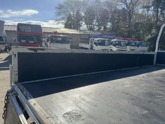 いすゞ エルフ PB-NPR81AR(2WD)の写真10