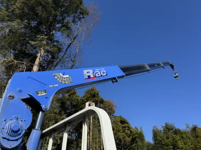 いすゞ エルフ PB-NPR81AR(2WD)の写真16