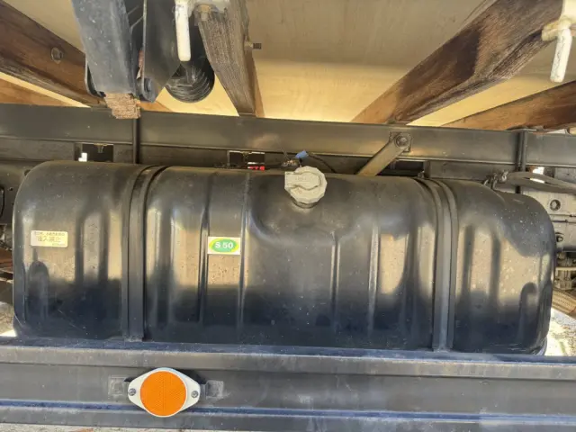 いすゞ エルフ PB-NPR81AR(2WD)の写真29