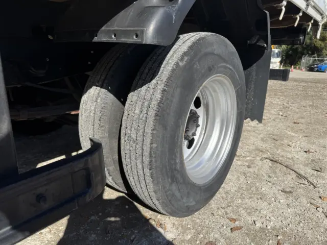 いすゞ エルフ PB-NPR81AR(2WD)の写真44