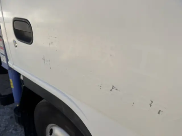 いすゞ エルフ PB-NPR81AR(2WD)の写真47