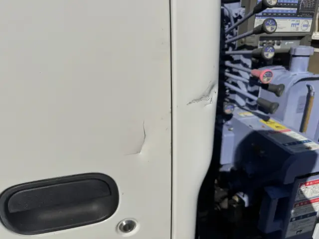 いすゞ エルフ PB-NPR81AR(2WD)の写真50