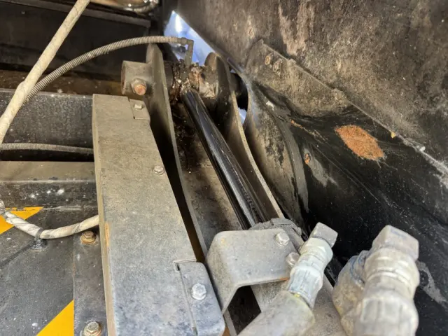 日野 デュトロ TKG-XZU600X(2WD)の写真13