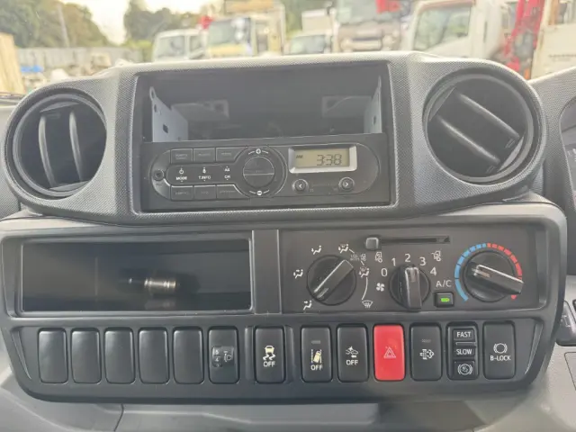 日野 デュトロ TKG-XZU600X(2WD)の写真31