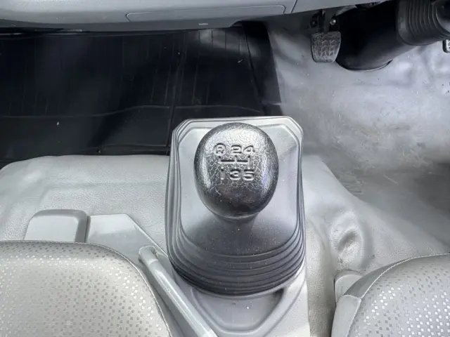 日野 デュトロ TKG-XZU600X(2WD)の写真32