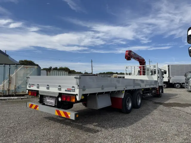 三菱 ファイター 2DG-FQ62F(6x4)の写真3