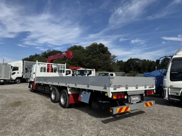 三菱 ファイター 2DG-FQ62F(6x4)の写真4