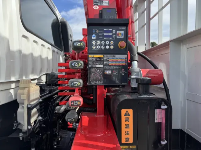 三菱 ファイター 2DG-FQ62F(6x4)の写真20