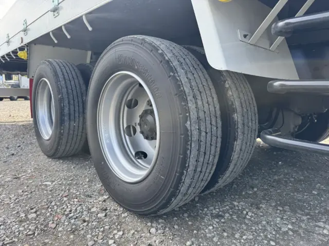 三菱 ファイター 2DG-FQ62F(6x4)の写真44