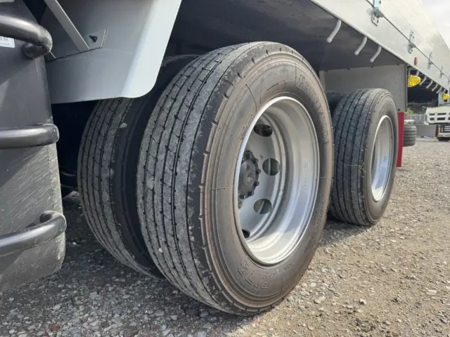 三菱 ファイター 2DG-FQ62F(6x4)の写真46