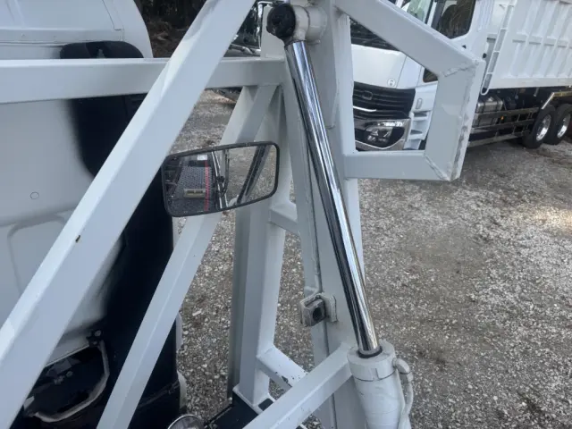 三菱 キャンター TKG-FEB90(2WD)の写真14