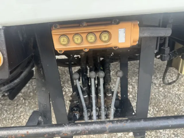 三菱 キャンター TKG-FEB90(2WD)の写真21