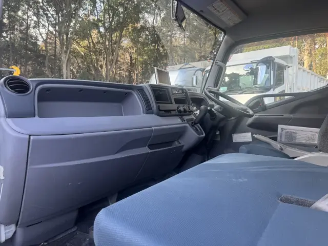 三菱 キャンター TKG-FEB90(2WD)の写真35