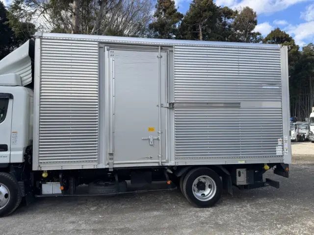 三菱 キャンター 2PG-FEB50(2WD)の写真7