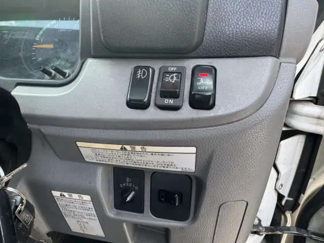 三菱 キャンター 2PG-FEB50(2WD)の写真28