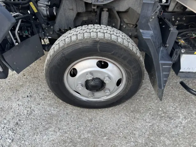 三菱 キャンター 2PG-FEB50(2WD)の写真36