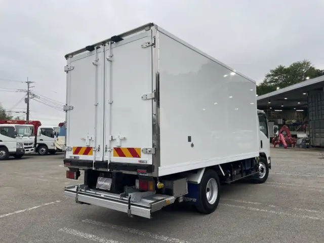 いすゞ エルフ 2RG-NPR88YN(2WD)の写真3