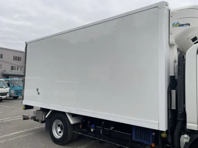 いすゞ エルフ 2RG-NPR88YN(2WD)の写真6