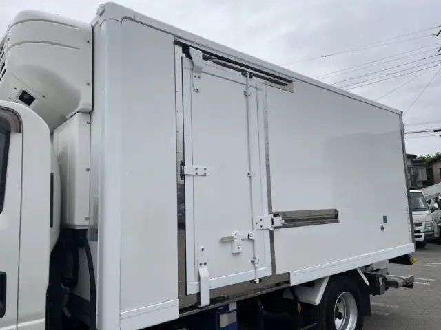 いすゞ エルフ 2RG-NPR88YN(2WD)の写真7