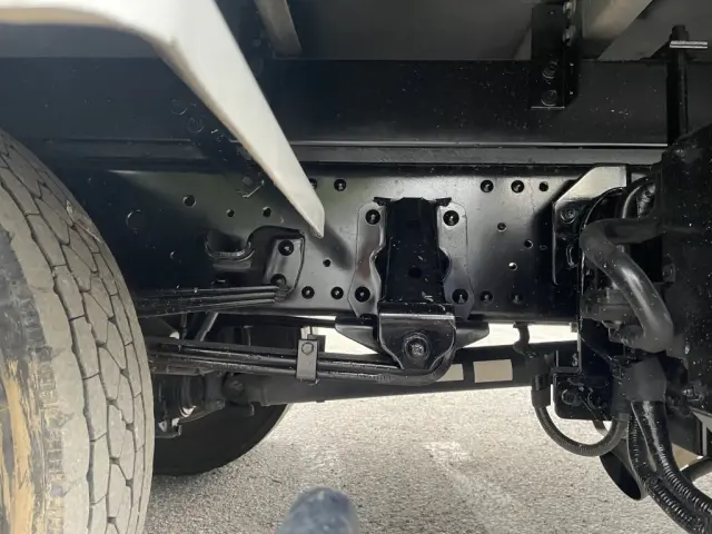 いすゞ エルフ 2RG-NPR88YN(2WD)の写真26