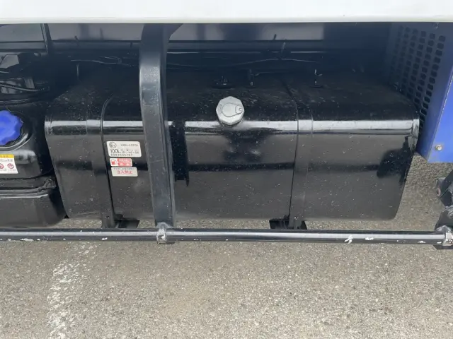 いすゞ エルフ 2RG-NPR88YN(2WD)の写真30