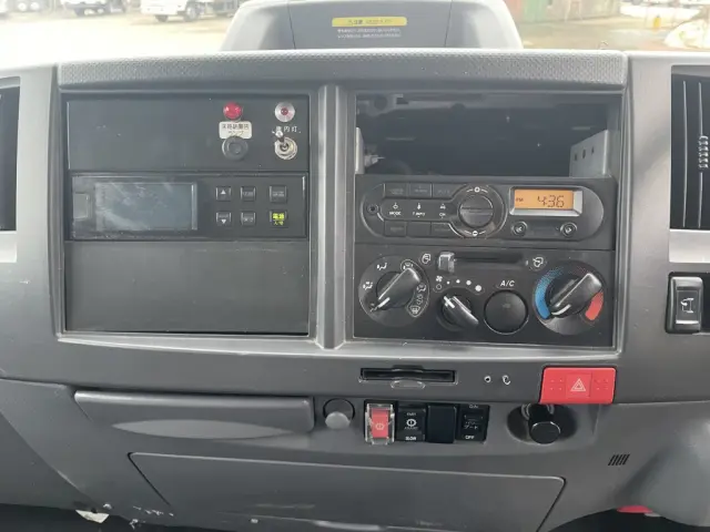 いすゞ エルフ 2RG-NPR88YN(2WD)の写真34