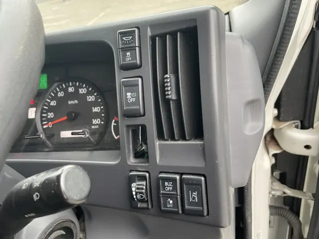 いすゞ エルフ 2RG-NPR88YN(2WD)の写真37
