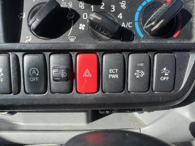 日野 デュトロ TPG-XZC605M(2WD)の写真26